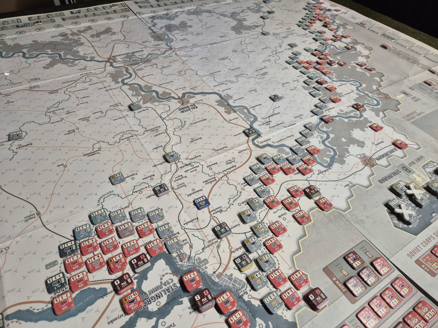 Against the Iron Ring - The fate of the Sixth Army in Stalingrad